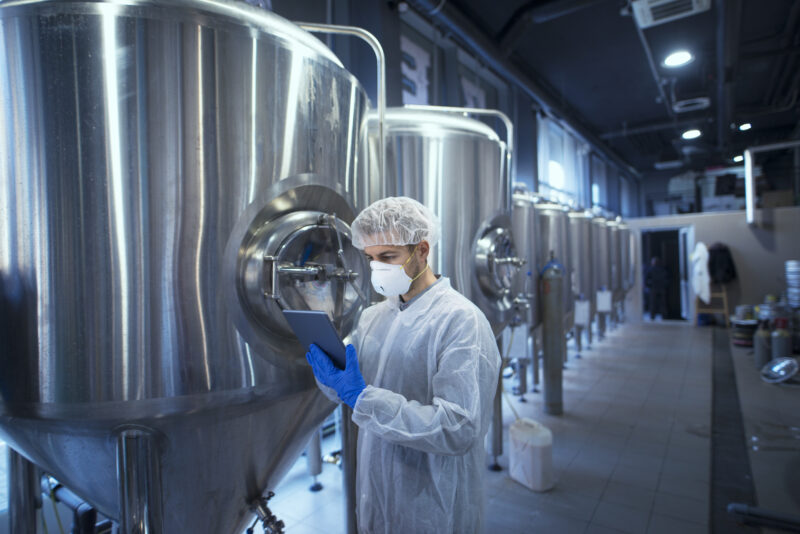 https://www.freepik.com/free-vector/factory-worker-technologist-in-protective-uniform-withhairnet- and-mask-controlling-food-production-on-tablet-computer_11035703.htm Mikrobiom für Unternehmer